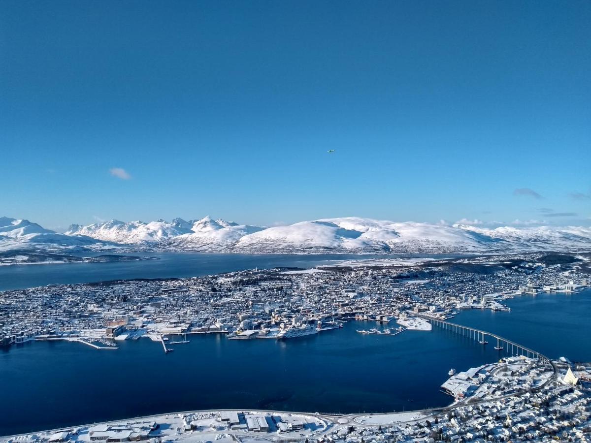 Tromso Coco Apartments In Center Bagian luar foto